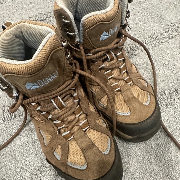 Denali Alpine Waterproof Mid Women's Hiking Boots Size 6 - Picture 1 of 7